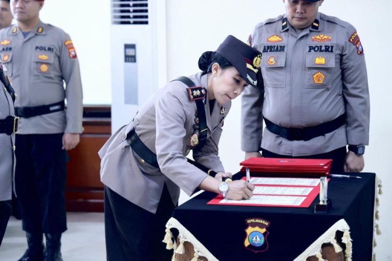 6 Pejabat Polda Kepri Resmi Berganti