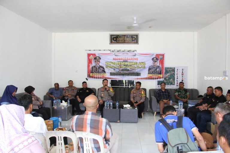 Polresta Barelang Berdialog dengan Warga Rempang, Minta Warga Tidak Terprovokasi