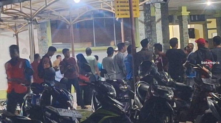 Pekerja Subkon PLN Tewas Terjatuh Usai Tiang yang Dipanjatnya Roboh