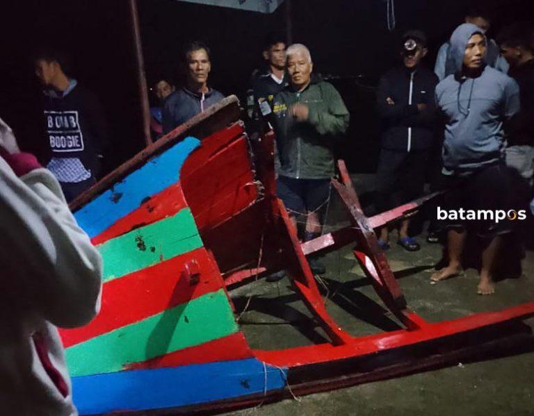 Dihantam Gelombang, Abdullah Hilang Saat Melaut, Pompong Ditemukan Pecah