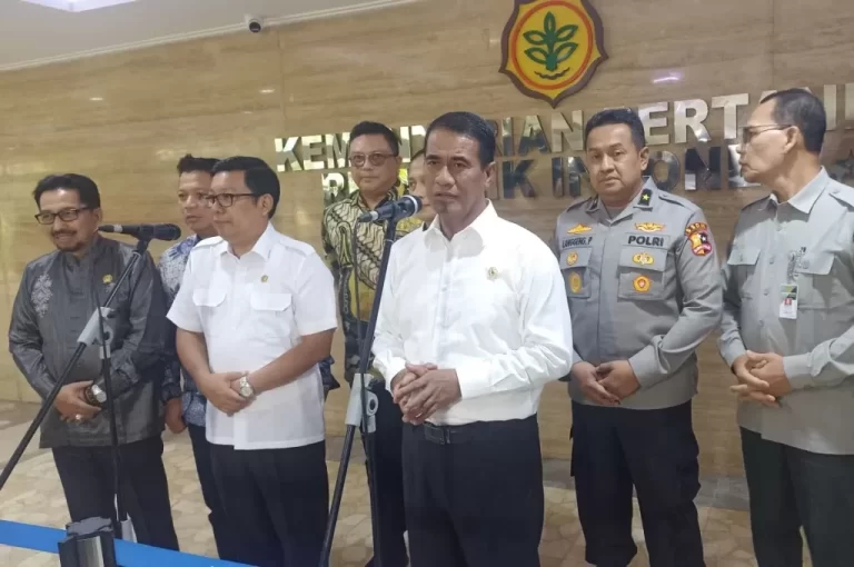 Bulog Siapkan Modal Rp 16 Triliun untuk Borong Tiga Juta Ton Beras Petani