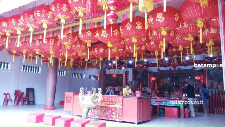 Vihara Budhi Bhakti di Batam Semarak Sambut Imlek 2025