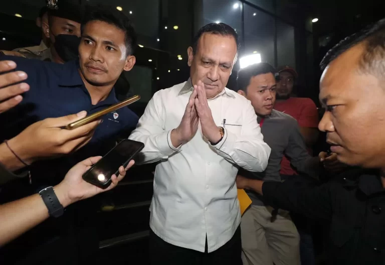 Berkas Perkara Firli Bahuri Tak Kunjung Lengkap, Pengacara Minta Kasus Pemerasan SYL Dihentikan