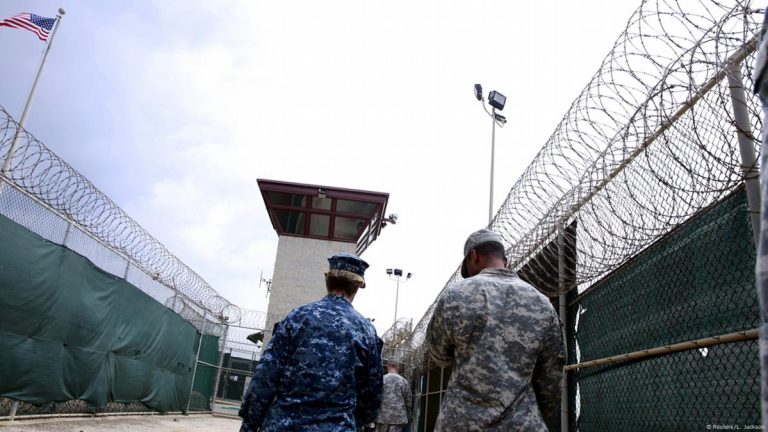 Perintah Eksekutif Trumph, 30 Ribu Imigram Ilegal Dikirim ke Guantanamo