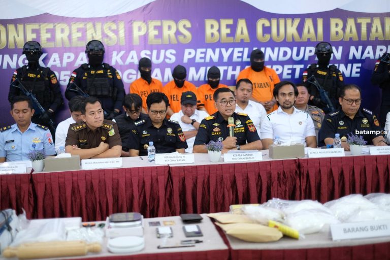 Pasangan Kekasih Selundupkan Sabu, Tergiur Upah Rp 50 Juta