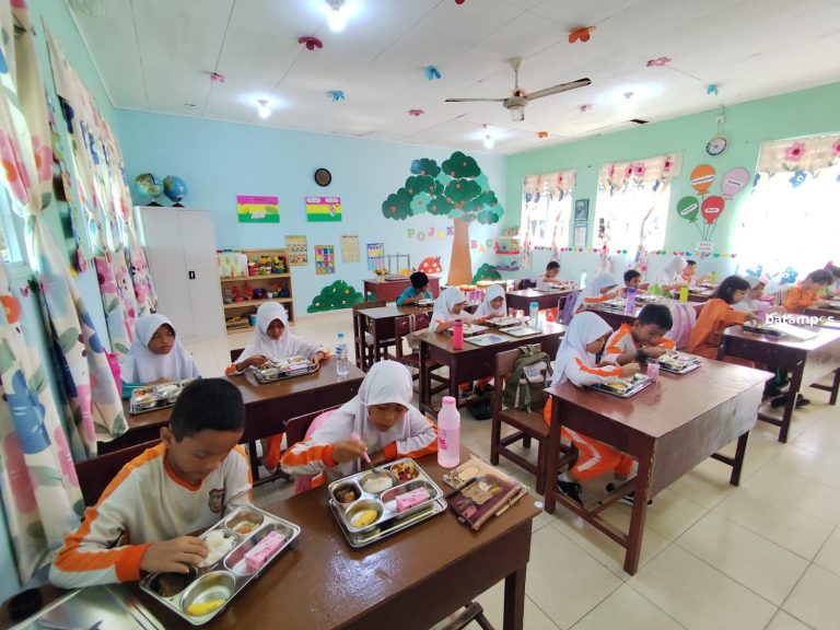 Orangtua Harap Makan Bergizi Gratis Dibagikan Merata