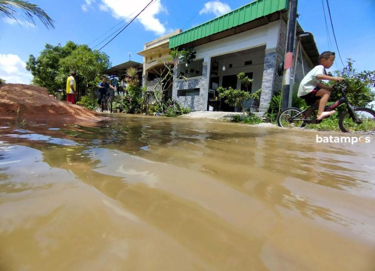 BMKG Batam Peringatkan Potensi Banjir Rob Akibat Fase Perigee, Masyarakat Diminta Waspada