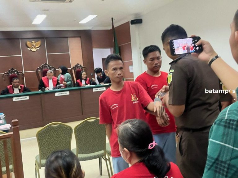 Dua Kurir Sabu Dituntut Mati, Bawa Sabu Cair dan Kristal, Total 43 Kg
