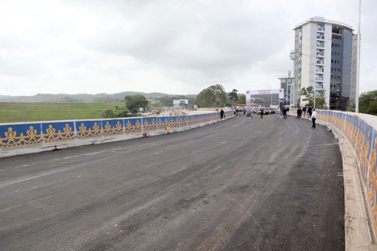 Dongeng Modernitas Itu Bernama Laksamana Ladi