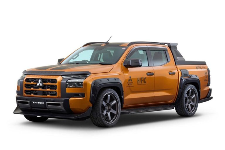 Mitsubishi Motors Pamerkan Modifikasi Futuristik Triton dan Outlander di Tokyo Auto Salon 2025