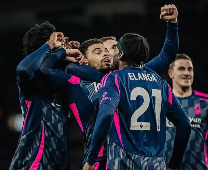 Nottingham Forest Hancurkan Wolves 3-0, Ancam Arsenal di Papan Atas