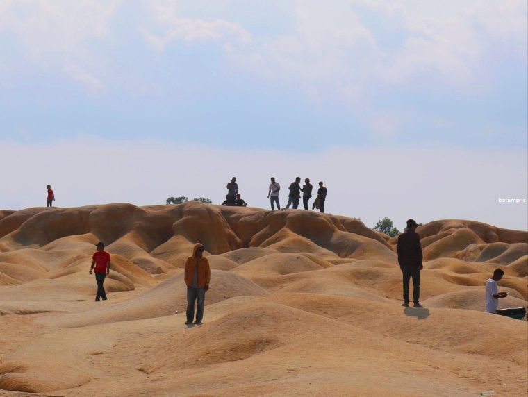 Merasakan Sensasi Berada di Timur Tengah, Gurun Pasir Bintan, Destinasi Wisata yang Eksotis dan Estetik
