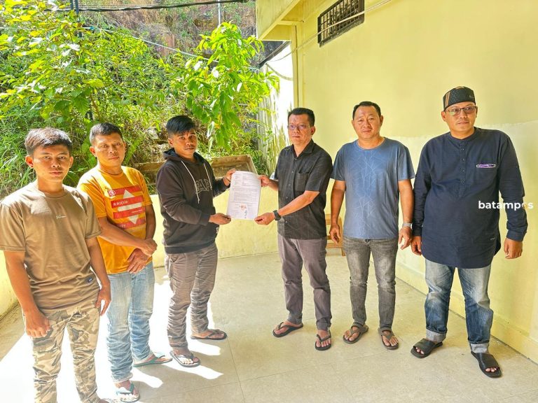 Tak Terima Batuk Didepannya, Pelanggan Aniaya Pelayan Rumah Makan 