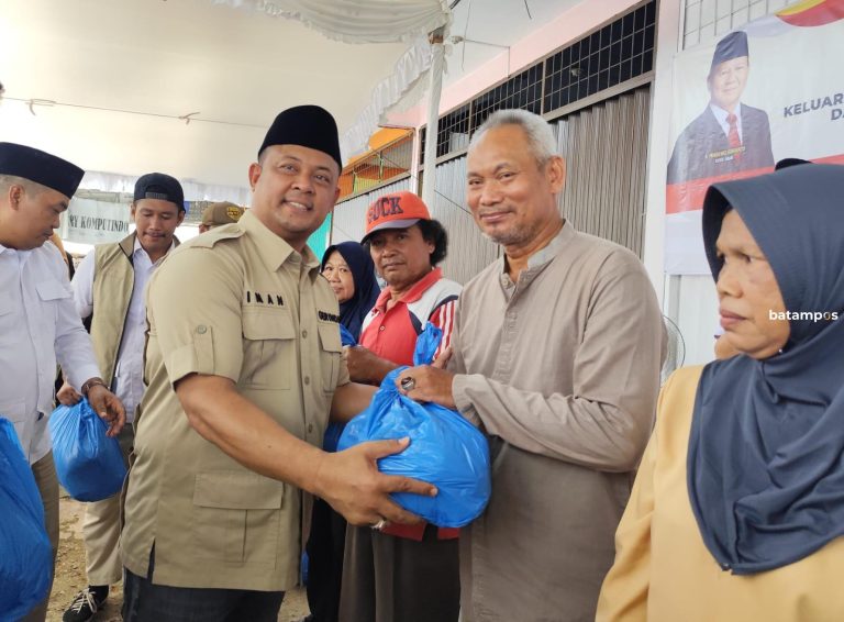 Beri Bantuan Buat 400 Penerima, Iman Setiawan: Bukti Gerindra Hadir untuk Masyarakat
