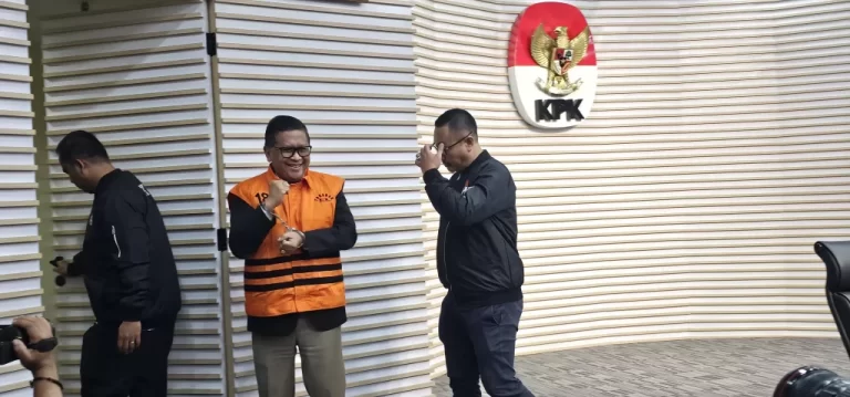 KPK Resmi Tahan Sekjen PDIP Hasto Kristiyanto