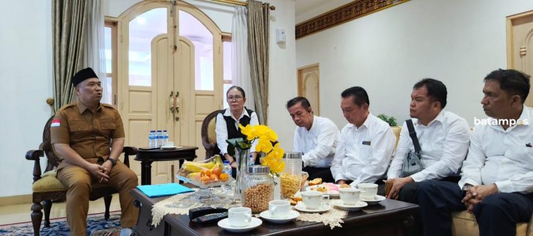 Hari Pertama Bertugas, Wakil Gubernur Kepri Terima Kunjungan Bangso Batak Marsada