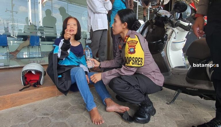 Mobil Dinas TNI Tabrakan dengan Pikap, Satu Anak Tak Sadarkan Diri, Dua Orang Ibu Luka-luka