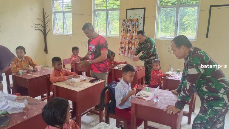 Pemuda Pancasila Lingga Dukung Program MBG dan Ikut Serta Uji Coba di SD 016 Lingga Utara