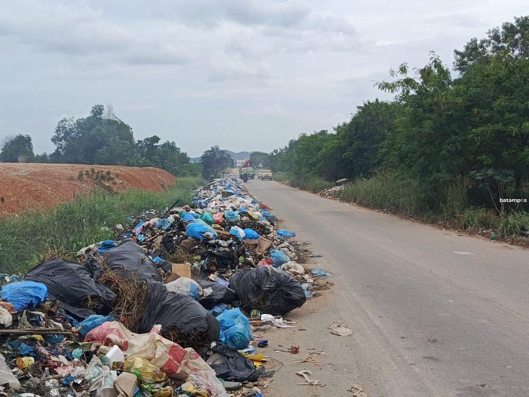 Batam Darurat Sampah, Penumpukan di Pinggir Jalan Kian Parah