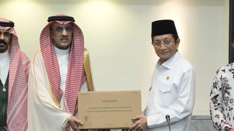 Arab Saudi Kirim 100 Ton Kurma ke Indonesia, Dibagikan ke Masjid dan Panti Asuhan