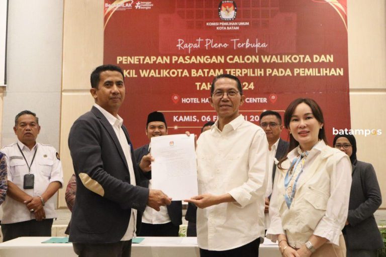 KPU Batam: Amsakar Achmad-Li Claudia Chandra Resmi Jadi Pemenang Pilkada 2024