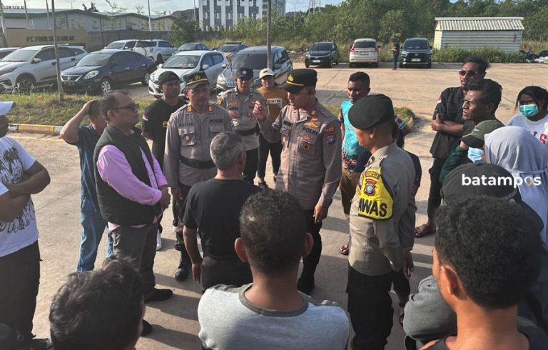 Warga Tanjunguncang Kembali Geruduk Kawasan Industri, Tuntut Kesempatan Kerja