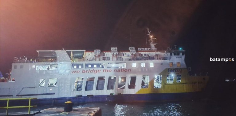 Cuaca Buruk, Kapal RoRo KMP Barau Tujuan Telagapunggur Putar Balik ke Tanjunguban