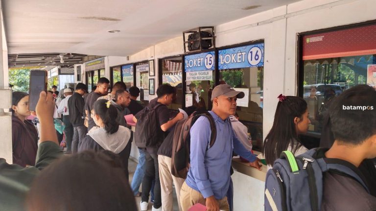 Permintaan E-KTP di Batam Capai 500 Per Hari, Disdukcapil Ajukan 15 Ribu Blangko ke Pusat