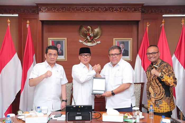 Mendes Yandri Jajaki Kerja Sama dengan Wamen PKP untuk Pembangunan 2 Juta Rumah di Desa dan Kawasan Pesisir