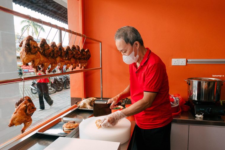 Tan Kee, Gerai Nasi Ayam Nuansa Vintage Hadir di Tanjungpinang