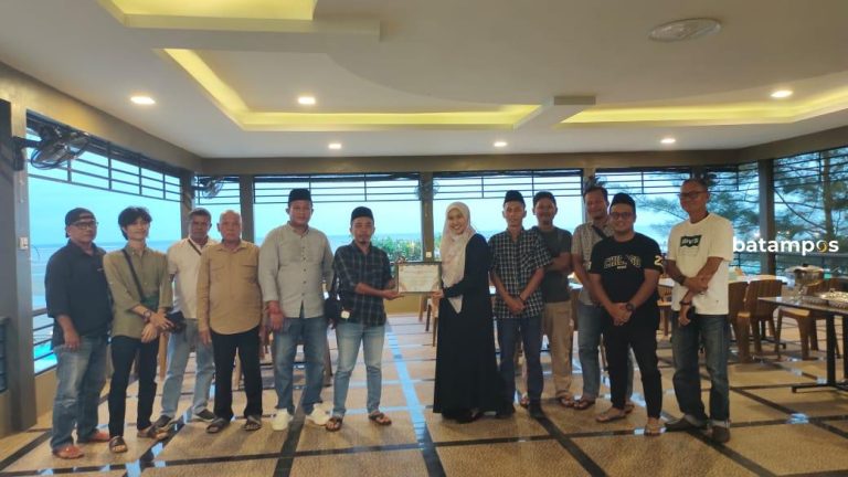 Ketua Bawaslu Lingga Gelar Buka Bersama Insan Pers Dabo Singkep
