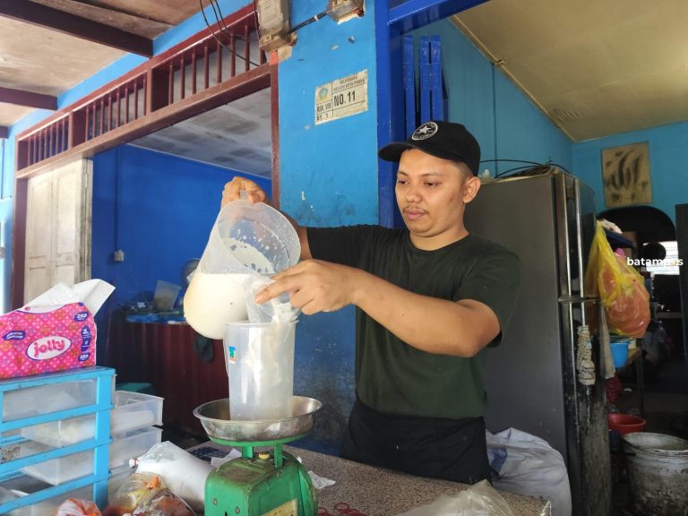 Harga Santan di Tanjungpinang Naik Tajam, Jadi Rp45 Ribu per Kg