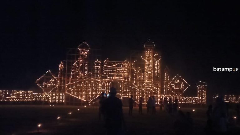 Keindahan Gerbang Lampu Colok Meriahkan Malam Ke 27 Ramadan di Dabo Singkep