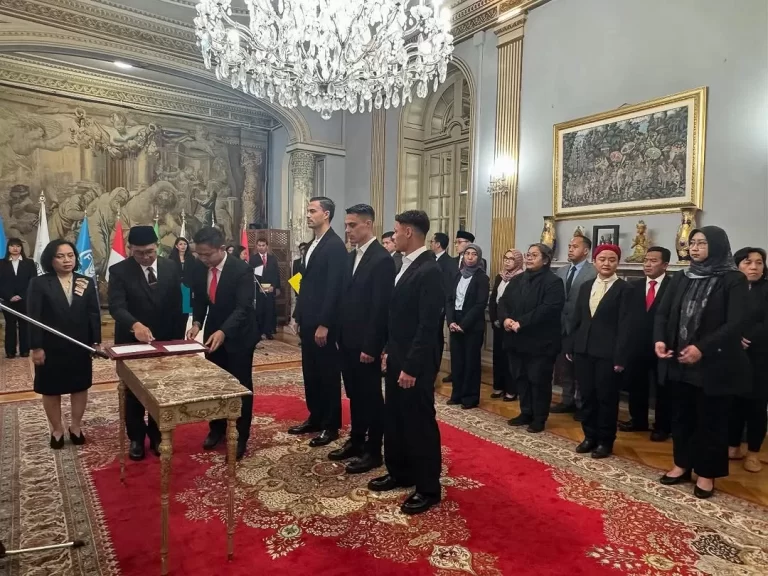 Dean James, Joey Pelupessy, dan Emil Audero Mulyadi Sah Jadi WNI