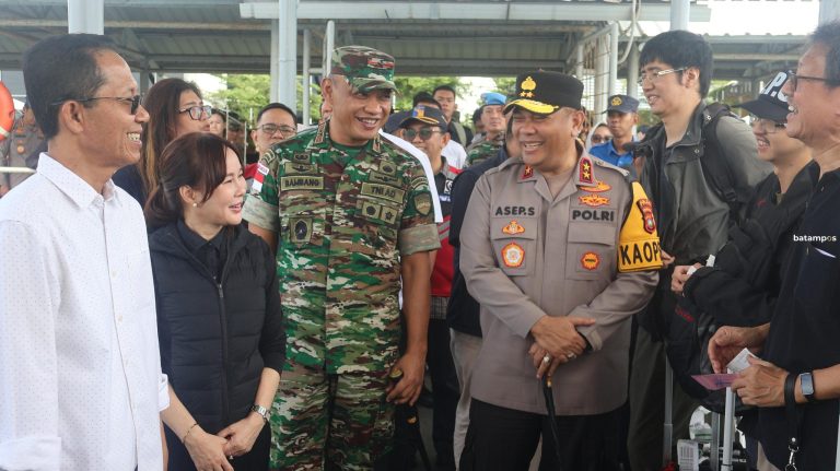 Danrem 033/WP Dampingi Kapolda Kepri Pantau Arus Mudik Lebaran