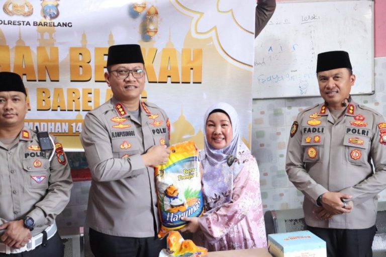 Bakti Sosial Polresta Barelang, Berbagi Bersama Anak Panti Asuhan