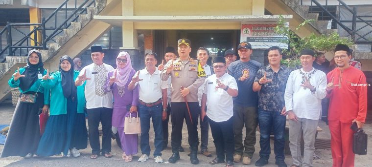 Penyambutan Bupati Dan Wakil Bupati Lingga Usai Pelantikan dan Retreat Dilakukan dengan Tradisi Adat Melayu