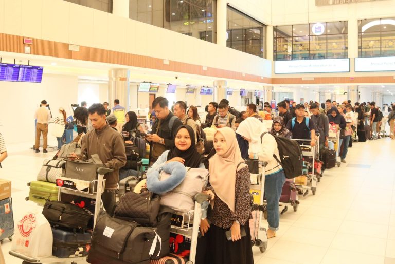 Lonjakan Penumpang di Bandara Hang Nadim Batam, PT BIB Tambah 16 Penerbangan di Akhir Pekan