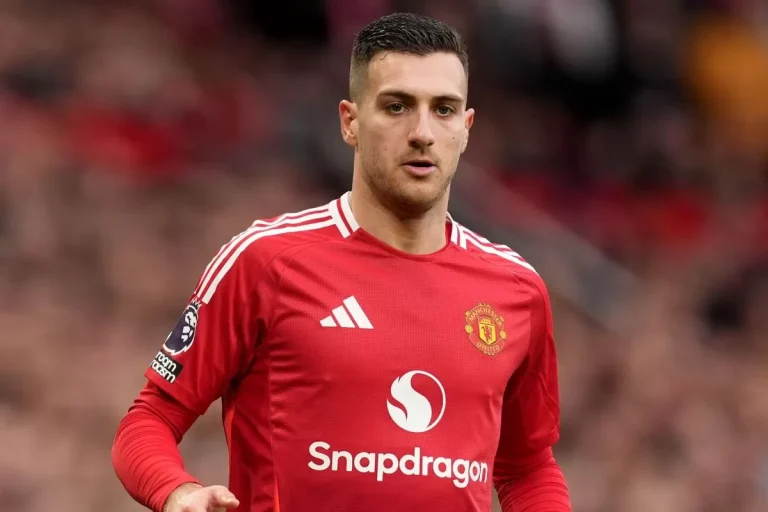 Diogo Dalot Diperebutkan Real Madrid dan Bayern Munchen