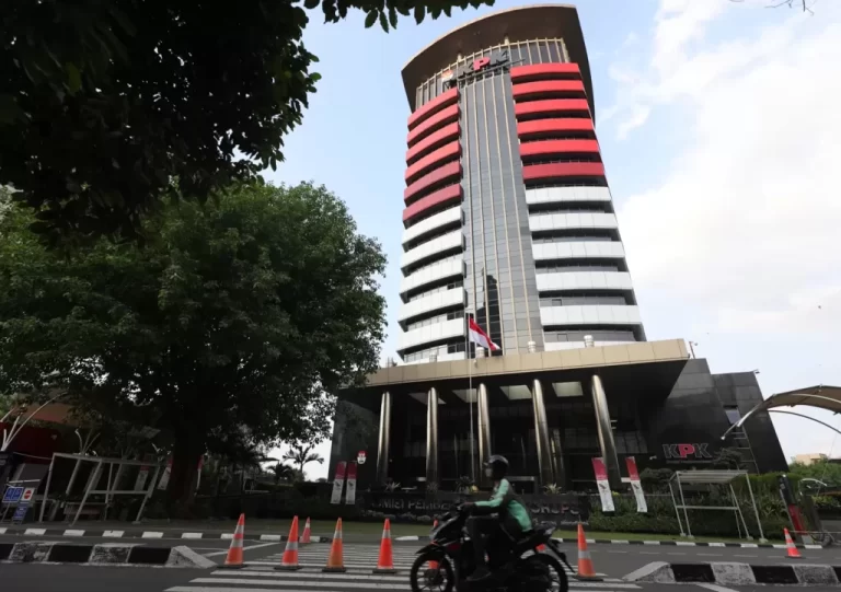 Rugikan Negara Rp 11,7 Triliun, KPK Tetapkan 5 Tersangka Dugaan Korupsi LPEI