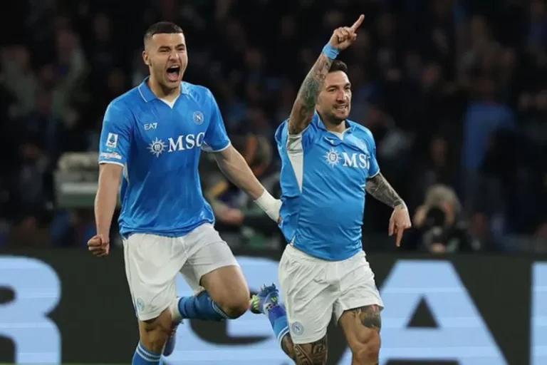 Gilas AC Milan 2-1, Napoli Tempel Ketat Inter Milan
