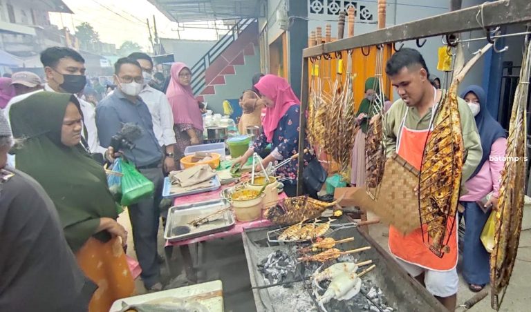 Berburu Ikan Bakar di Pasar Ramadan Tanjunguma, Surga Kuliner yang Tak Pernah Sepi