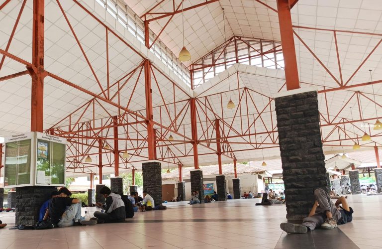 Kawasan Bursa Kerja Batamindo Kini Sepi, Berubah Jadi Tempat Istirahat Pekerja