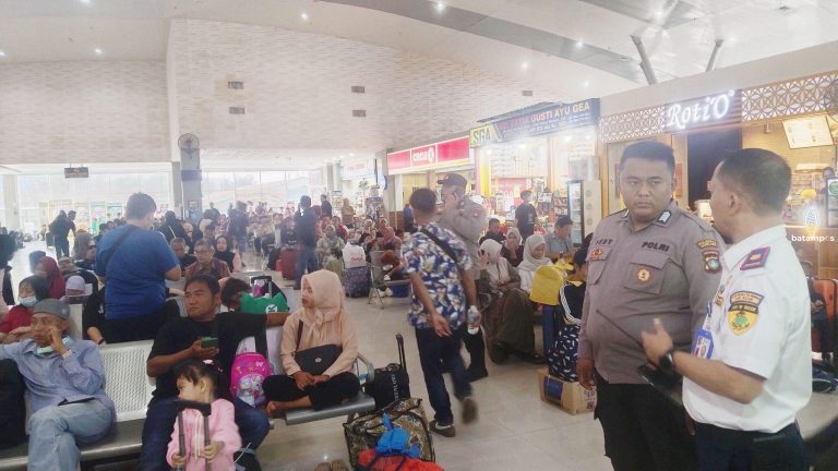 Lonjakan Pemudik di H-5 Lebaran, 30 Kapal Layani Rute dari Batam