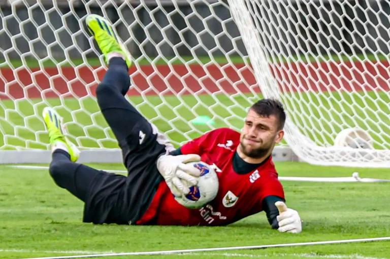 Maarten Paes dan Marselino Ferdinan Terpaksa Absen saat Laga Indonesia vs Tiongkok