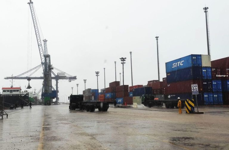 Melihat Dermaga Utara Pelabuhan Batuampar di Tengah Dugaan Kasus Korupsi