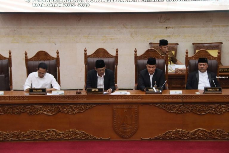 DPRD Batam Setujui Perpanjangan Masa Tugas Pansus Ranperda Angkutan Umum Massal