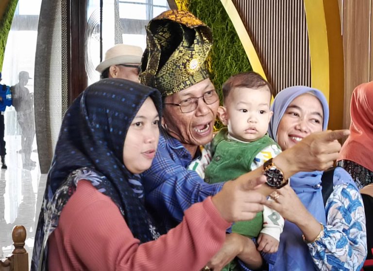 Kisah Rindu di Balik Panggilan ‘Komandan’