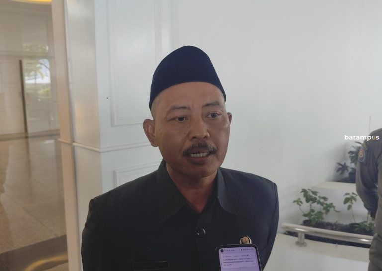 Guru Honorer SMA di Kepri Keluhkan Gaji Belum Dibayarkan, Pemprov Janji Segera Dibayarkan