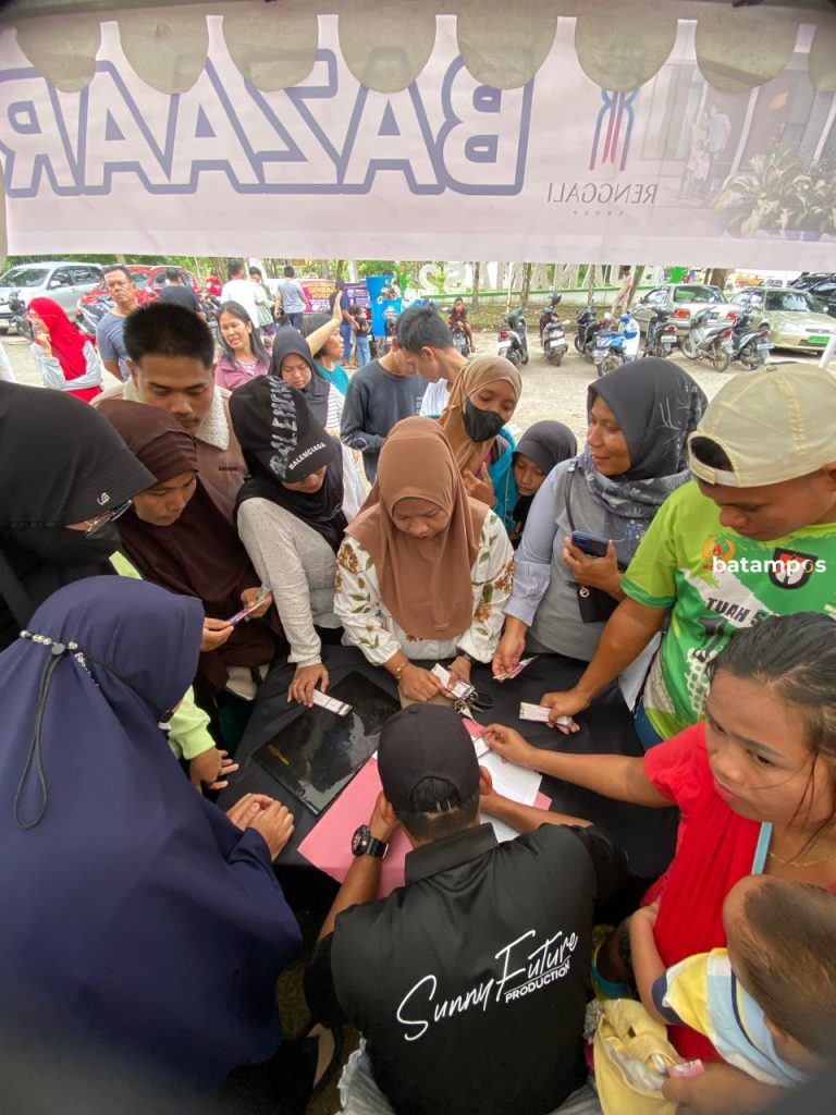 Renggali Grup Gelar Bazar Sembako, Masyarakat Antusias, 500 Paket Sembako Murah Ludes